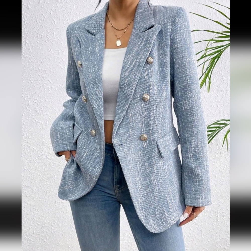 Elegant Light Blue Textured Blazer